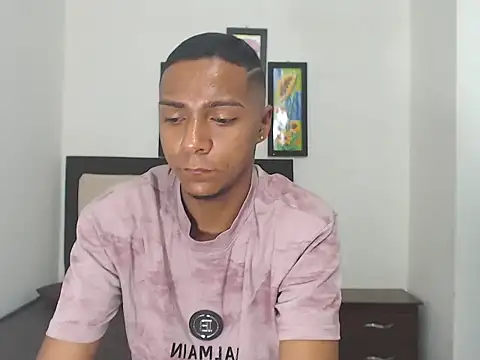 hotboyluxe online show from February 15, 11:30 am