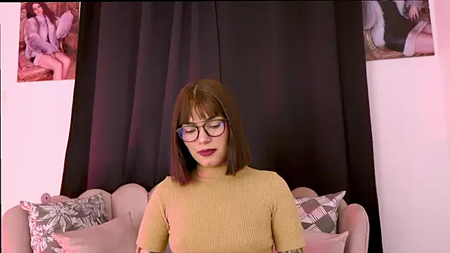 Snapshot of dakotacollins_ chatting on June 25, 4:45 am dakotacollins online show from June 25, 4:45 am
