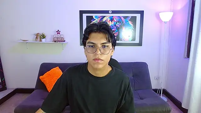 Maecum18 online show from February 12, 8:37 pm