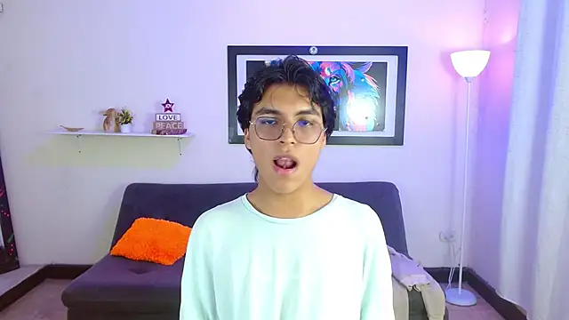 Maecum18 online show from February 16, 8:38 pm