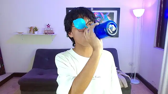 Maecum18 online show from February 17, 8:48 pm