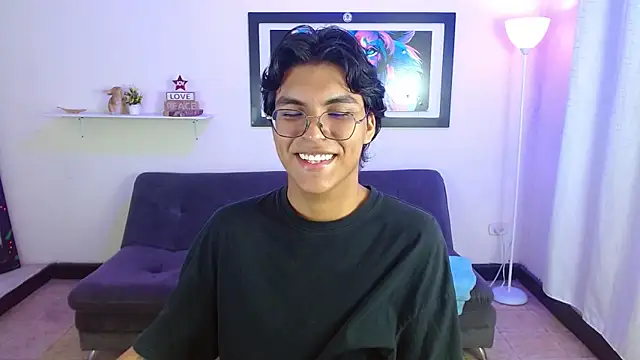 Maecum18 online show from March 5, 8:49 pm