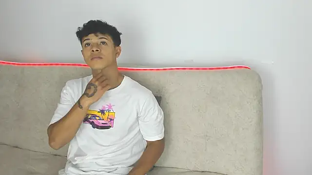 Snapshot of _Alex_Colton chatting on March 8, 10:13 pm Alex Colton online show from March 8, 10:13 pm