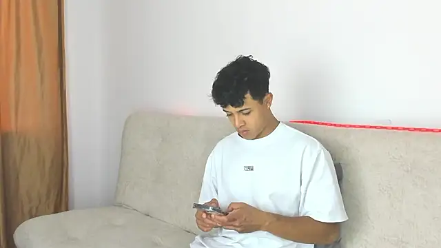 Snapshot of _Alex_Colton chatting on March 9, 10:14 pm Alex Colton online show from March 9, 10:14 pm