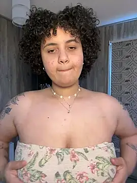 BabyChanntal online show from April 30, 8:04 pm