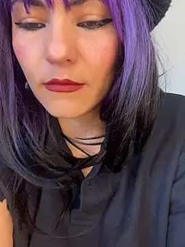 Snapshot of eva_luz chatting on May 20, 10:21 am eva luz online show from May 20, 10:21 am