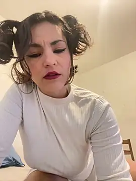 Snapshot of eva_luz chatting on May 23, 10:08 am eva luz online show from May 23, 10:08 am