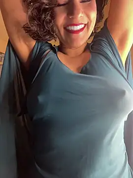 Snapshot of eva_luz chatting on July 5, 3:19 pm eva luz online show from July 5, 3:19 pm