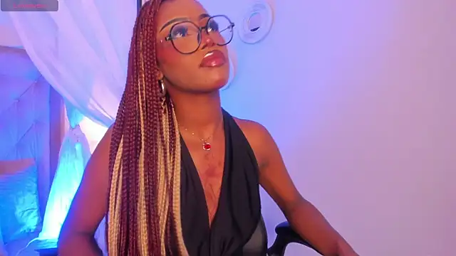 Snapshot of Afrodita_sweeet chatting on July 11, 8:22 pm Afrodita sweeet online show from July 11, 8:22 pm