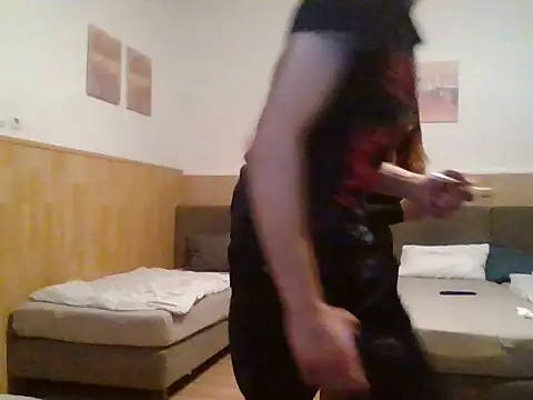 Snapshot of editke chatting on March 21, 8:12 pm editke online show from March 21, 8:12 pm