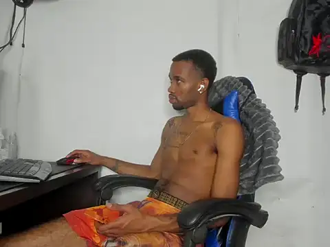 Snapshot of Kofi_exotic_2 chatting on May 17, 6:48 pm Kofi exotic 2 online show from May 17, 6:48 pm