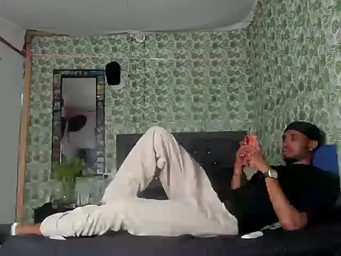 Snapshot of Kofi_exotic_2 chatting on May 19, 12:05 am Kofi exotic 2 online show from May 19, 12:05 am