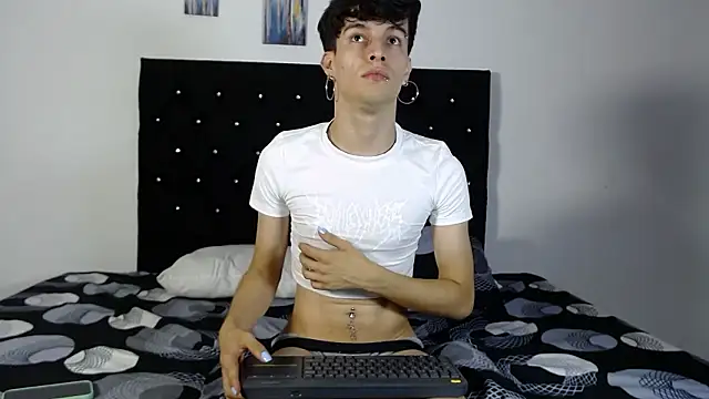 axxxel twink online show from February 8, 1:31 am