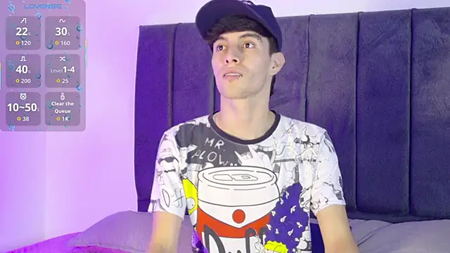 Snapshot of axxxel_twink chatting on May 19, 2:51 am axxxel twink online show from May 19, 2:51 am