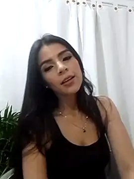Snapshot of EvaMiranda chatting on June 11, 4:10 am EvaMiranda online show from June 11, 4:10 am