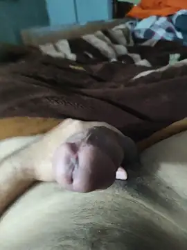 Snapshot of amirMohamed58 chatting on March 16, 7:45 am amirMohamed58 online show from March 16, 7:45 am