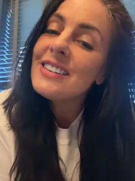 Snapshot of BritishKimi chatting on August 1, 7:35 pm BritishKimi online show from August 1, 7:35 pm