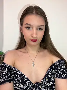 Green eyes lady online show from May 4, 3:52 pm