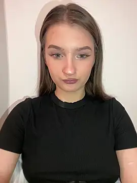 Green eyes lady online show from May 11, 5:10 pm