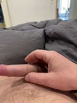 petitsexe52 online show from March 9, 1:15 pm