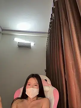 wang1472581 online show from March 12, 3:29 pm