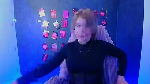 CuttieEmma online show from February 10, 7:01 am