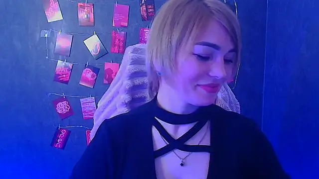 CuttieEmma online show from March 7, 12:35 pm