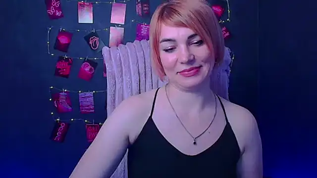 CuttieEmma online show from April 2, 11:46 pm