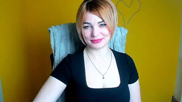 CuttieEmma online show from April 23, 6:03 am