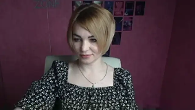 CuttieEmma online show from April 27, 5:49 am