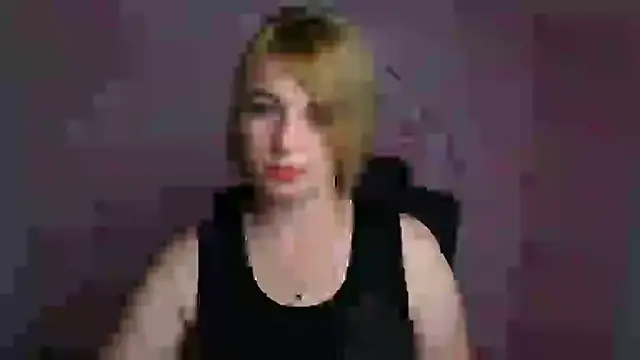 Snapshot of CuttieEmma chatting on June 29, 5:25 am CuttieEmma online show from June 29, 5:25 am