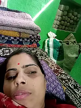 Priyakoli4568 online show from May 9, 4:06 am