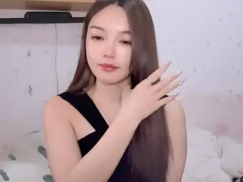 Snapshot of leilei660 chatting on February 2, 6:34 am leilei660 online show from February 2, 6:34 am