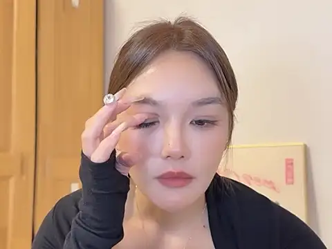 Snapshot of leilei660 chatting on February 6, 11:02 am leilei660 online show from February 6, 11:02 am