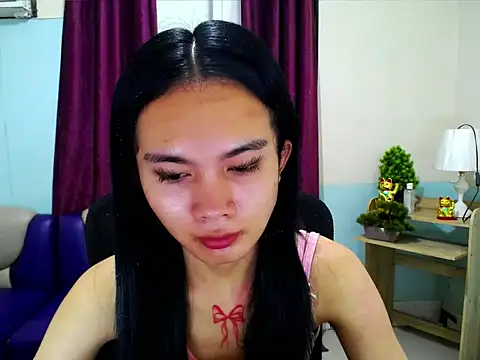 Snapshot of devine_goddess chatting on May 14, 5:42 pm devine goddess online show from May 14, 5:42 pm