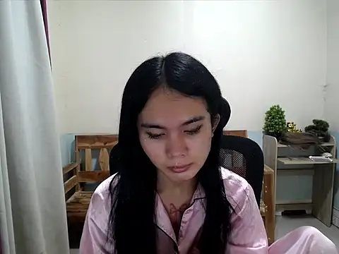 Snapshot of devine_goddess chatting on July 9, 10:08 am devine goddess online show from July 9, 10:08 am