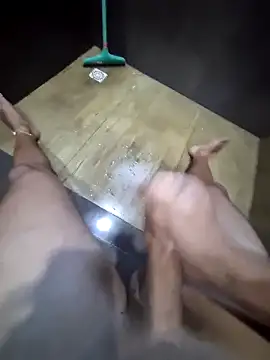 LucasSouza74185 online show from April 8, 8:53 pm