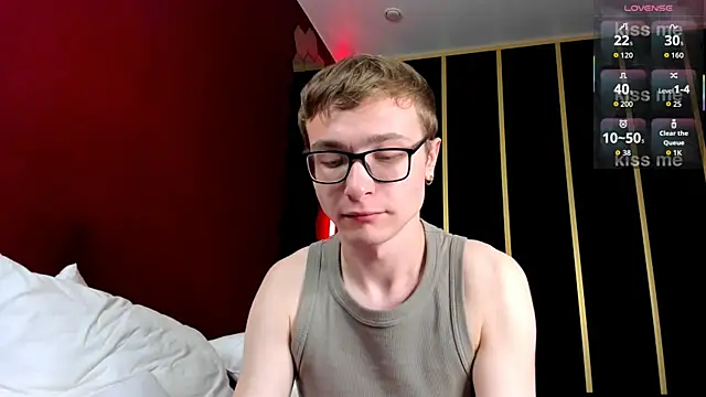 Snapshot of Emmit_Barker chatting on July 11, 11:06 pm Emmit Barker online show from July 11, 11:06 pm
