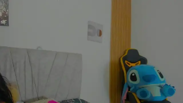 alix pretty18 online show from March 10, 5:29 pm