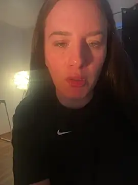 Snapshot of Bella399 chatting on March 20, 4:34 pm Bella399 online show from March 20, 4:34 pm