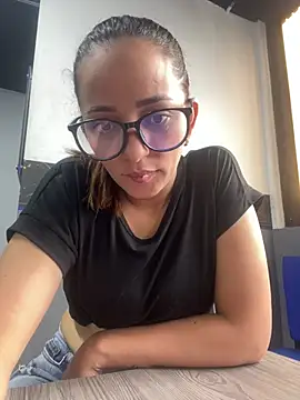Snapshot of CristalOwens chatting on July 19, 8:12 pm CristalOwens online show from July 19, 8:12 pm
