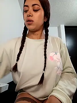 Snapshot of _ValentinaX_ chatting on February 18, 11:39 am ValentinaX online show from February 18, 11:39 am