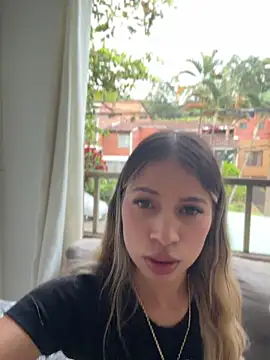 Snapshot of Mia_Rosee1 chatting on May 30, 10:51 pm Mia Rosee1 online show from May 30, 10:51 pm