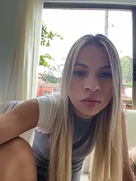 Snapshot of Mia_Rosee1 chatting on July 25, 9:45 pm Mia Rosee1 online show from July 25, 9:45 pm