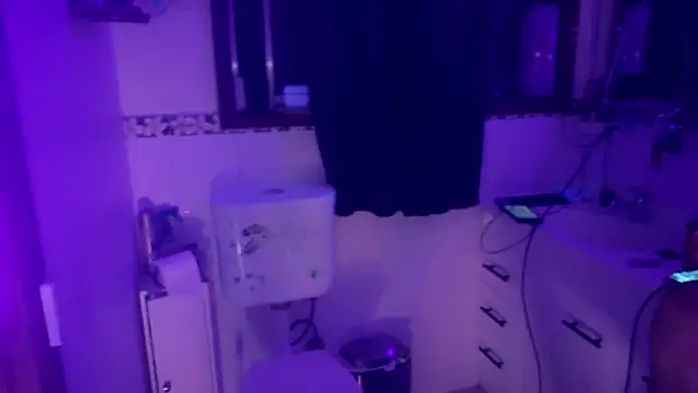 Snapshot of SweetValleyHotwife chatting on March 5, 10:55 am SweetValleyHotwife online show from March 5, 10:55 am