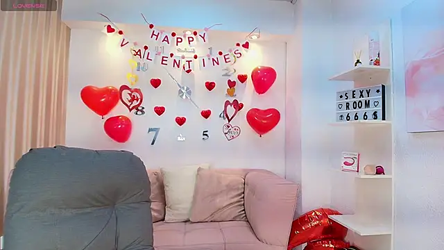 Luna Millers online show from February 19, 4:08 am