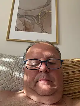 Snapshot of YachtCaptain10 chatting on June 12, 6:45 am YachtCaptain10 online show from June 12, 6:45 am