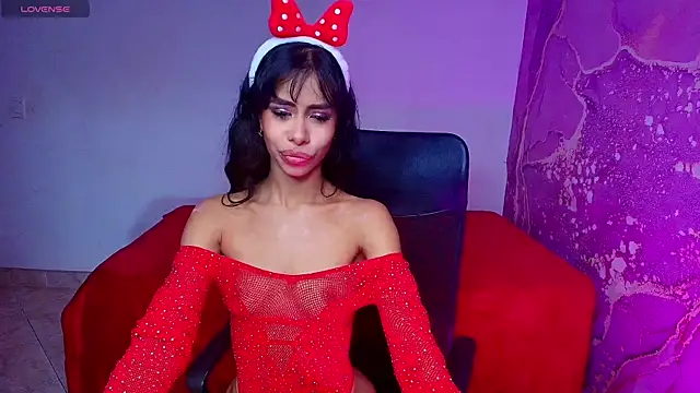 Snapshot of canela_salvaje chatting on June 8, 7:47 pm canela salvaje online show from June 8, 7:47 pm