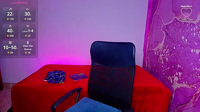 Snapshot of canela_salvaje chatting on June 13, 8:18 pm canela salvaje online show from June 13, 8:18 pm