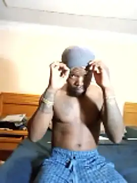 Snapshot of -HIIM- chatting on February 16, 11:23 pm -HIIM- online show from February 16, 11:23 pm